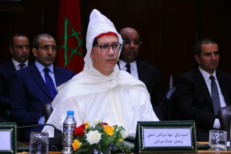 والي مراكش يعزل عون سلطة بسبب تورطه في البناء العشوائي