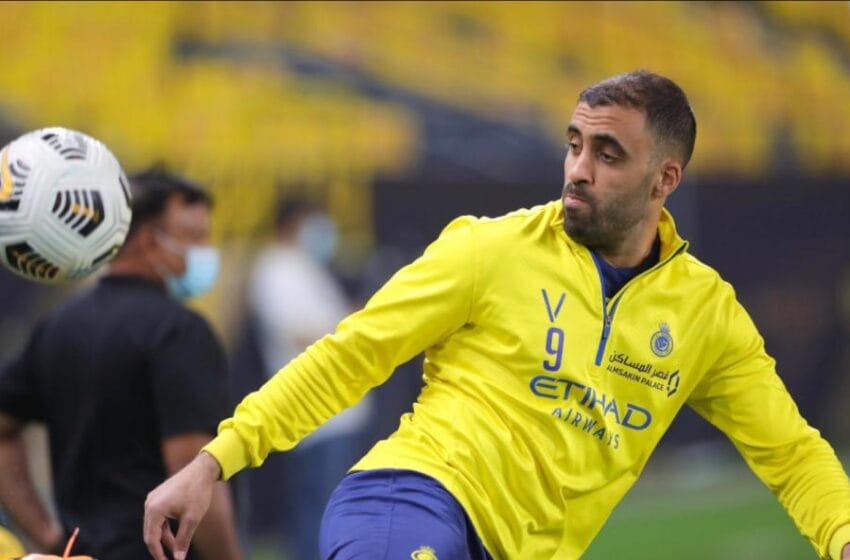 الركراكي يوضح أسباب استبعاد حمد الله من معكسر المنتخب في إسبانيا