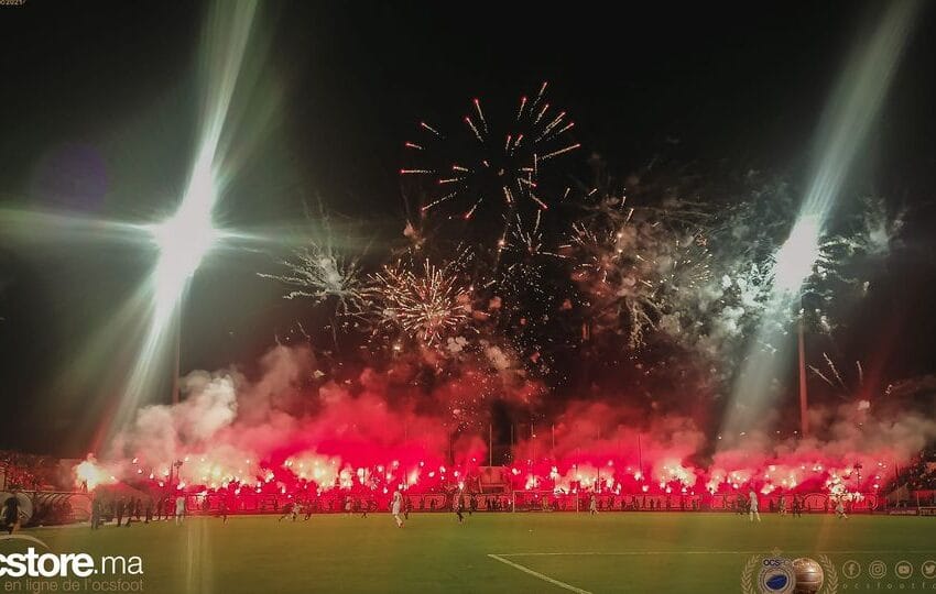 الجامعة تُغرم فريق آسفي 40 ألفا درهمًا بسبب استعمال جماهيره الشهب الاصطناعية واقتحام أرضية الملعب