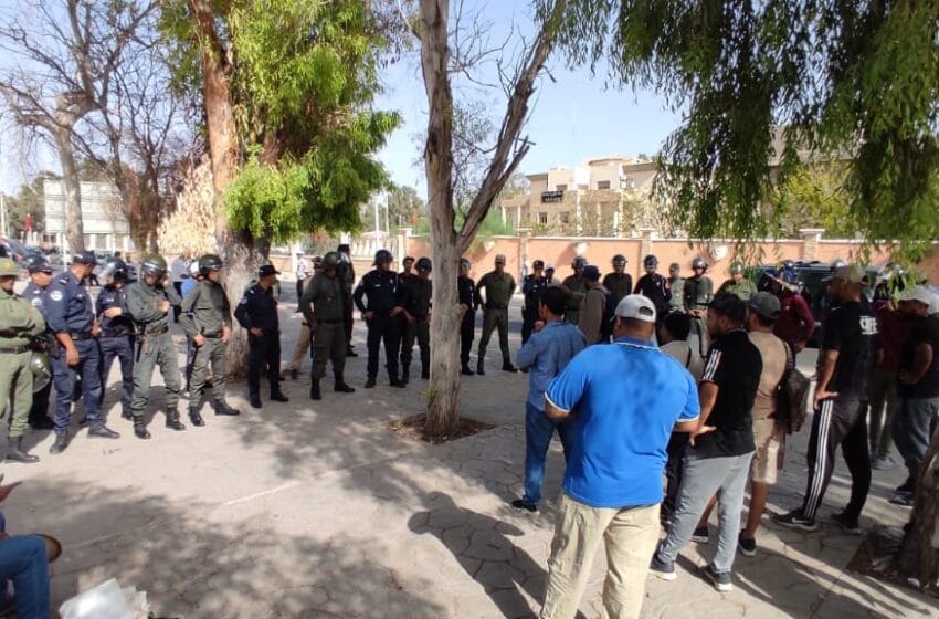 شكاية وضعها ضدهم عامل الرحامنة.. محكمة بنجرير تُتابع معطلين بتهم من بينهم: “تنظيم مظاهرة غير مرخصة” وترفض السراح المؤقت