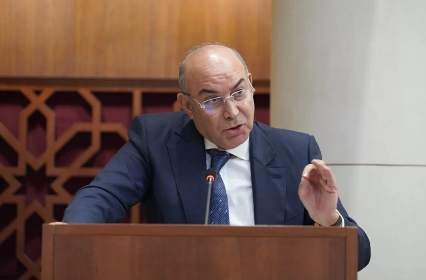 فريق رئيس الحكومة في البرلمان ينتقد الإعلام العمومي: “عاجز عن مسايرة التحولات التي يعرفها المغرب”