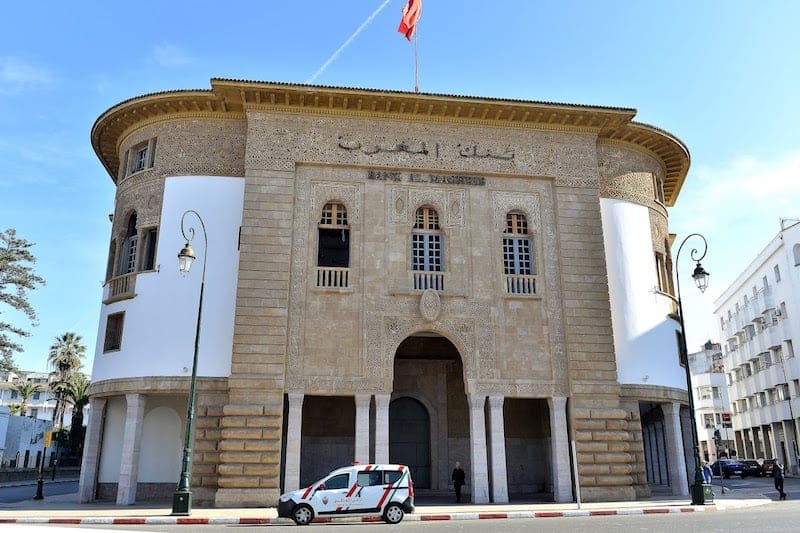 بنك المغرب ينفي أن يكون سعر الدرهم مقابل الأورو بلغ 18 درهما