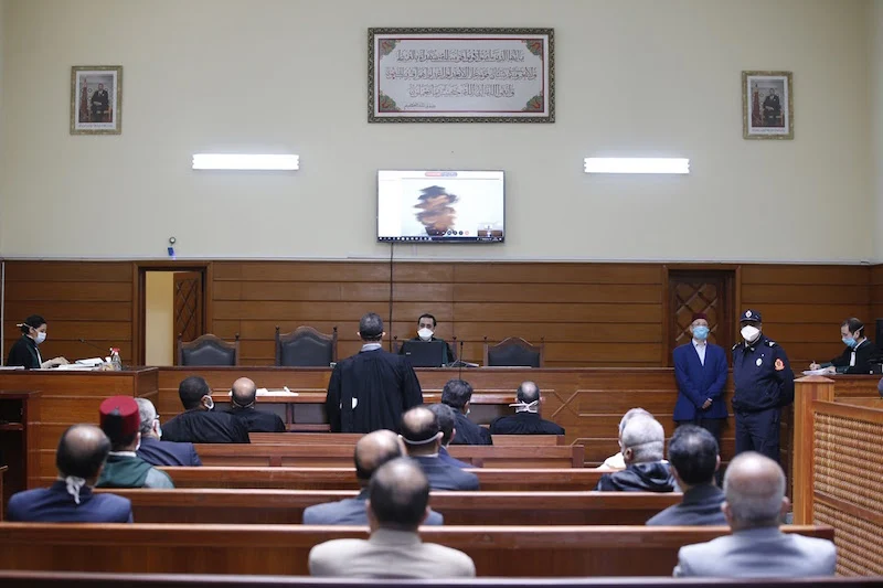 هتك عرض طفلة ظهرت عليها أعراض الحمل ضواحي مراكش وقاضي التحقيق يُحقق مع شخصين مشتبه فيهما