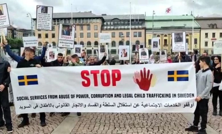 السويد ترفض “طريقة تربية المغاربة لإبنائهم” وتسحب أطفالهم منهم بـ”داعي سوء المعاملة”- التفاصيل