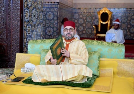 الملك محمد السادس يُحذر من فتاوى “منحرفين” ويطالب العلماء بالتأثير الإيجابي في الناس