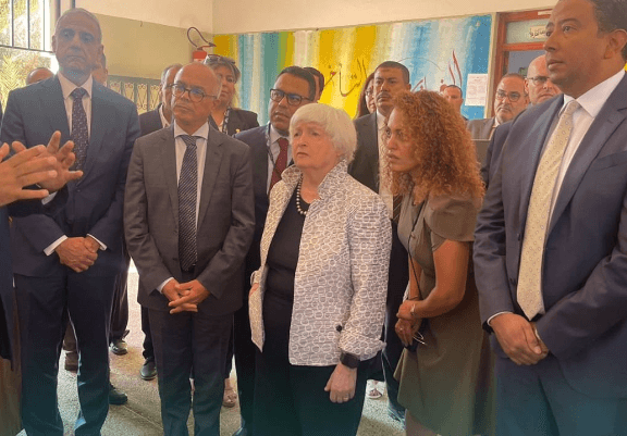 مراكش: وزيرة الخزانة الأمريكية تزور الثانوية التأهيلية بن يوسف التي تأوي تلاميذ من الحوز المراكشي المراكشي