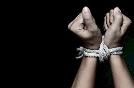 القضاء يدين مغاربة وفرنسيين في قضية “اتجار بالبشر” و”تحرش جنسي” في حق موظفات