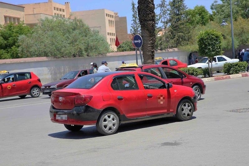 الاعتداء على مسؤول روسي في البيضاء استعمل النقل عبر “التطبيق” وإيداع سائق طاكسي سجن عكاشة