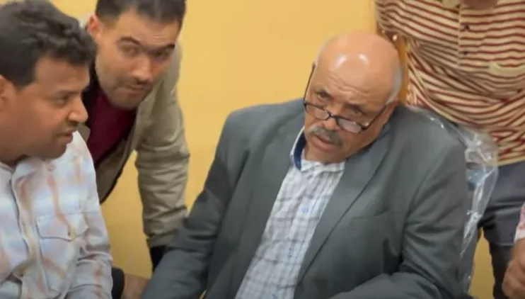 رئيس جماعة آيير يسقط في فخ جهله بالقانون ويُعطل عمل المجلس بعدمَا ظل ينتظر عامل آسفي السابق للتأشير على ميزانية 2023