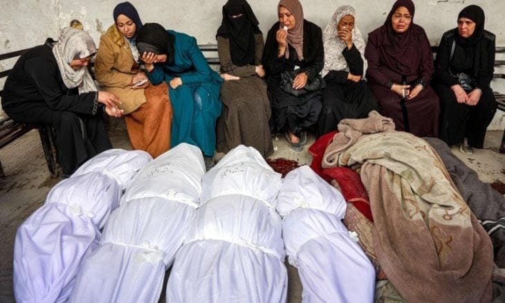 إسرائيل تستأنف الإبادة.. 412 شهيداً في غارات عنيفة على قطاع غزة