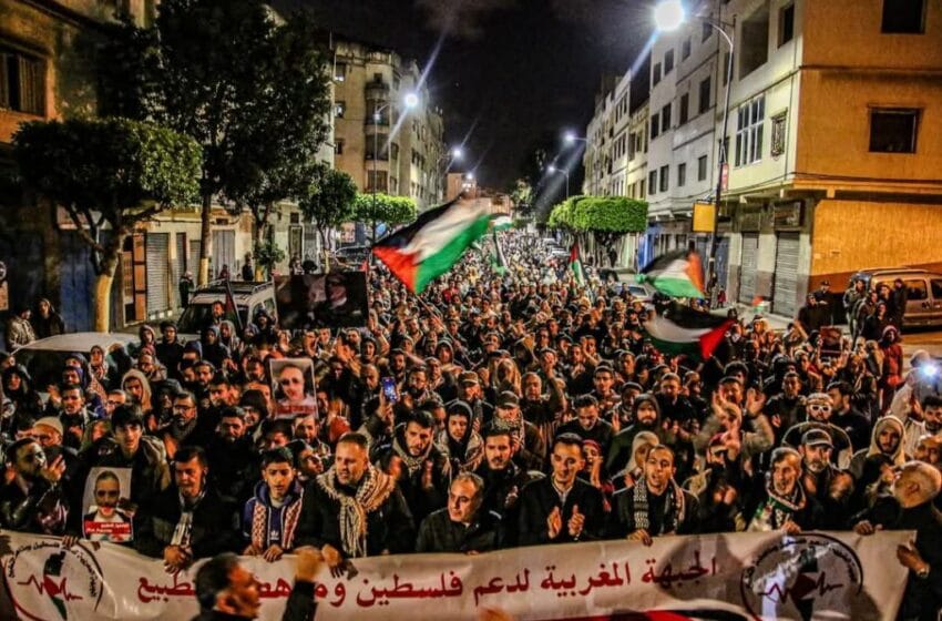 وقفات ومسيرات حاشدة بالمدن المغربية تستنكر الإبادة في غزة وتطالب بإسقاط التطبيع