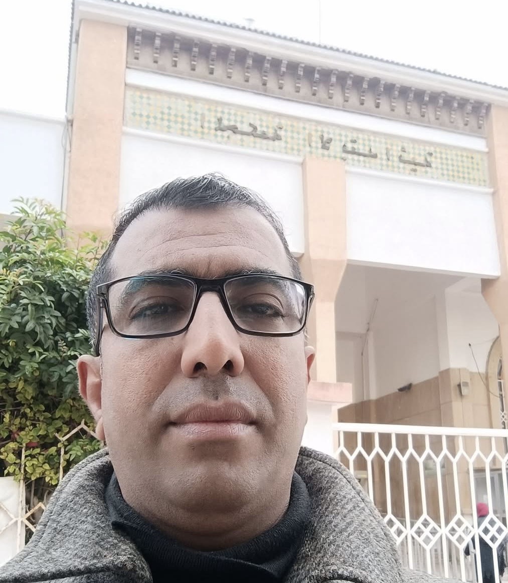 إدانة ناشط حقوقي بآسفي بالحبس موقوف التنفيذ بعد تعليقه على خبر منح نائب لرئيس المجلس لرخص غير قانونية